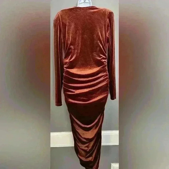 Shein Sexy Deep V-neck Ruched Velvet Bodycon Dress (213) - Picture 5 of 12